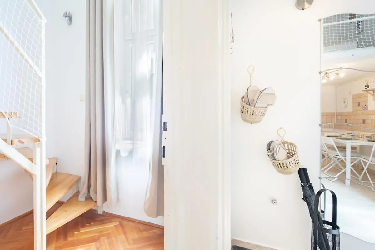Very Central - Cozy Stay Budapest Apartment