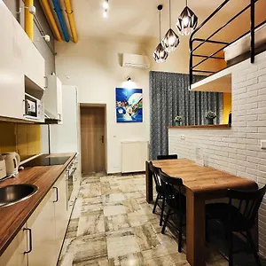 Apartment King, Budapest